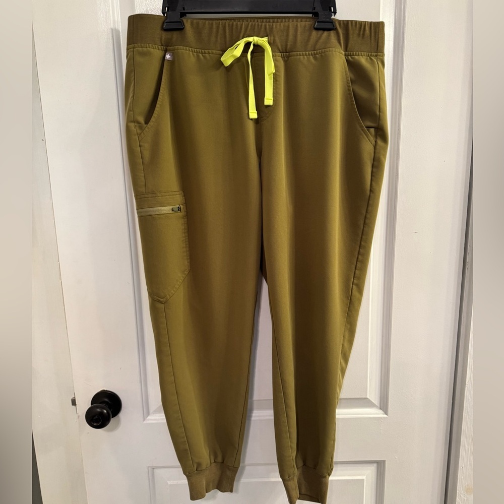 Figs Zamora Jogger Scrub Pants Martini Olive Limited Edition XL Petite